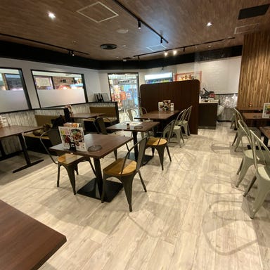 サムギョプサル 韓国料理 李朝園 江坂店 店内の画像