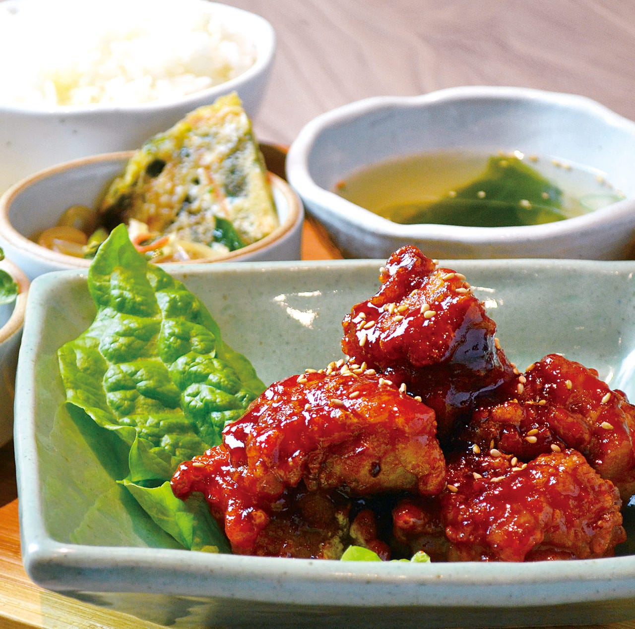 サムギョプサル 韓国料理 李朝園 江坂店 広々空間で本格韓国料理 サムギョプサル 韓国料理 李朝園 江坂店 広々空間で本格韓国料理