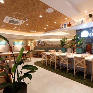 Hawaiian Cafe OluOlu 西新宿店  店内の画像