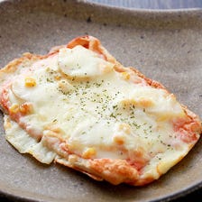 伝統の生麩で作るモチモチのピザ！