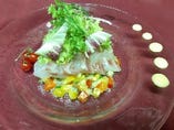銚子沖直送　スズキのお刺身　有機野菜のサルピコンソース