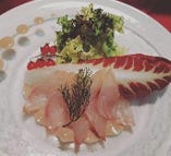やさしく昆布〆した、三重県産石鯛のお刺身、ジンジャーソース。