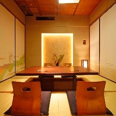 寛ぎの個室で博多・中洲を満喫下さい。
