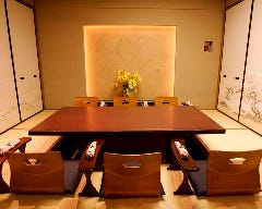 少人数～最大30名様の完全個室の堀こたつ席あります。