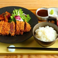 ランチ11:00～15:00やっております！