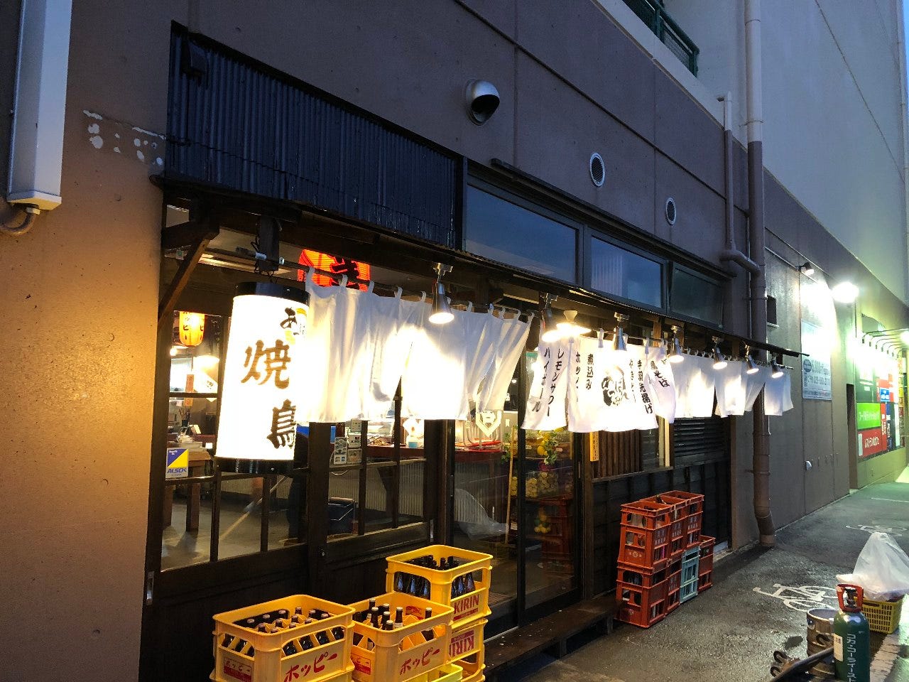 やきとり 煮込み酒場 あっぱれ 宴会に人気の焼鳥居酒屋