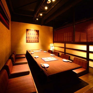 個室で炙り肉寿司を食らう 今昔物語 名古屋栄店 店内の画像