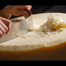 看板食材★ラスパドゥーラチーズ