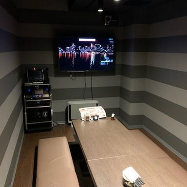 個室居酒屋 くいもの屋わん 岩国店_カラオケ付き個室3席あり