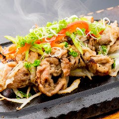 【あぐー豚の炭火焼き】活性化されたあぐーの旨みを感じて下さい