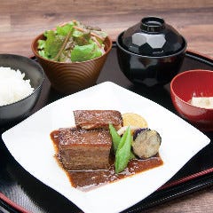 和食バル 音音 虎ノ門ヒルズ店 メニュー ランチ 夜の食事 ぐるなび