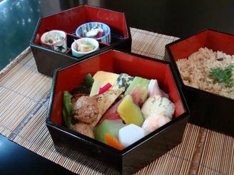 新開花 メニュー 仕出し用 御弁当 ぐるなび