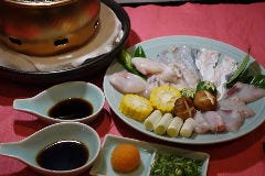 魚彩 和 
