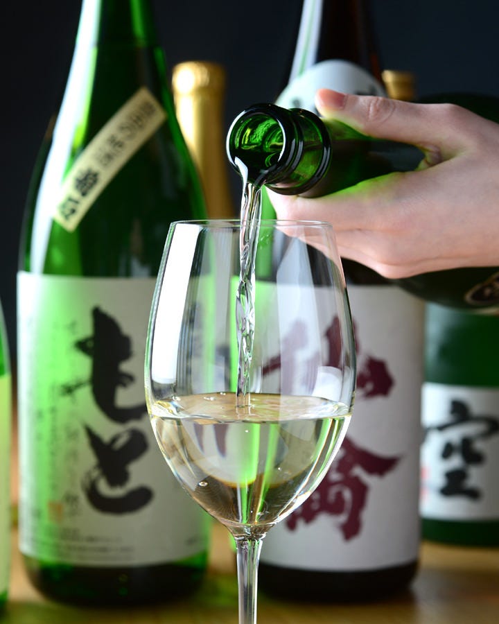 飲み放題にはビールはもちろん日本酒やワインも多数ございます！