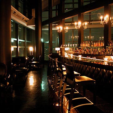 Barの最上階丸ごと貸切 100種カクテルも2時間飲み放題 東京タワーの夜景と共にの詳細 majestic 汐留 バー ぐるなび