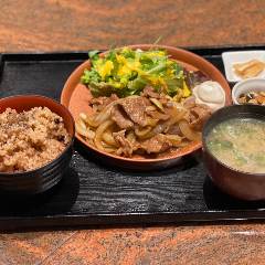 ■三元豚と玉葱の生姜焼き（お肉料理）