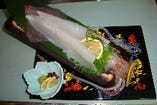 日本海、隠岐の島直送の剣先イカ姿造り１７８０円お値打ちです。