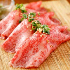 YAKINIKU＆WINE TO‐KA HANARE_和牛とろ握り寿司(一貫)