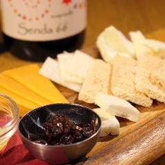 YAKINIKU＆WINE TO‐KA HANARE_今夜のチーズ盛り合わせ