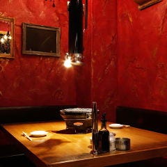 YAKINIKU＆WINE TO‐KA HANARE_【テーブル半個室】女子会・誕生日のお祝いなどに