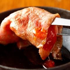 YAKINIKU＆WINE TO‐KA HANARE_《鉄鍋焼きすき》サーロイン＆ライスボール＆玉子のハーモーニー
