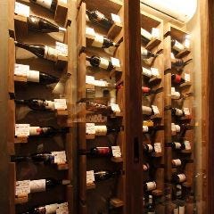 YAKINIKU＆WINE TO‐KA HANARE_ソムリエ厳選ワイン多数取り揃え