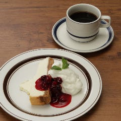 Sports Café Restaurant ATHREE PARLOR 