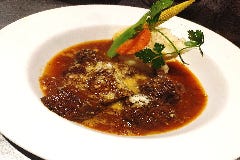 牛ほほ肉のトマト煮込み マッシュポテト添え 牛ほほ肉のトマト煮込み マッシュポテト添え