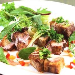 カリッと焼いた豚の角煮