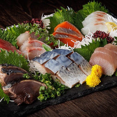 個室で味わう肉寿司と朝どれ鮮魚 にくと魚 赤羽駅前店  こだわりの画像