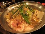 博多和牛もつ鍋は博多にて30年以上続く老舗の味を伝授。
