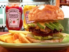 UNCHAIN DINER ＆ BEER BAR