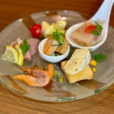 道産食材Diningビストロfun_《女子会 送別会【4.000円】おすすめコース》厚岸産牡蠣など北海道の旬を凝縮 全6品 生ビール付120分飲放題