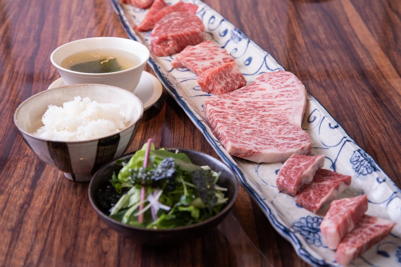 お洒落なママ会ランチにもおすすめ 絶品高級焼肉が楽しめる本日の豪華な盛り合わせランチ5000円 全6品の詳細 神戸牛 国産和牛 焼肉 嘉 京都 御所 西陣 焼肉 ぐるなび