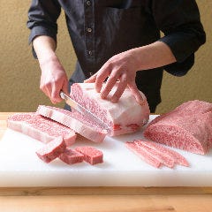 炭火焼肉KINOE