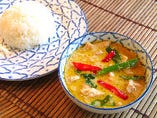 鶏肉のグリーンカレー　「ゲーン・キョウ・ワーン・ガイ」