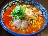 デラックス・トムヤムラーメン　「デラトム」