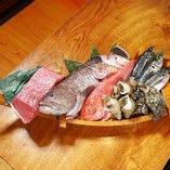 “新鮮魚介を堪能”
漁港より直送された鮮度抜群の魚をお刺身で