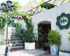 maison de fleurs