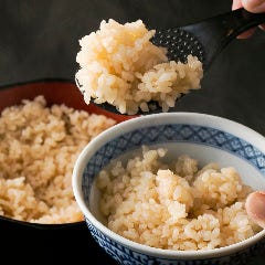 おでん 鳥料理 おぐ羅 分店_おでんつゆで炊き上げる茶めしは本店でもファンの多い必食の一品