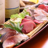 鮮魚のお刺身など、季節の味覚を盛り込んだおすすめをご用意！