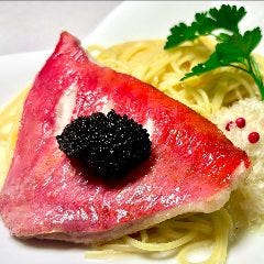 キンメとキャビア　バターガーリッククリームソース