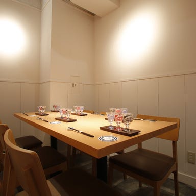 個室会席 和食日和 おさけと 日本橋室町 店内の画像