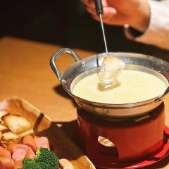 BARで味わうチーズフォンデュ BARで味わうチーズフォンデュ