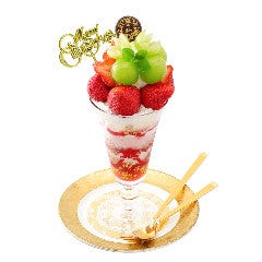 特選 マシャインマスカット＆あまおう苺パフェ