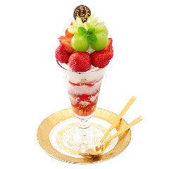 特選 マシャインマスカット&あまおう苺パフェ 特選 マシャインマスカット&あまおう苺パフェ