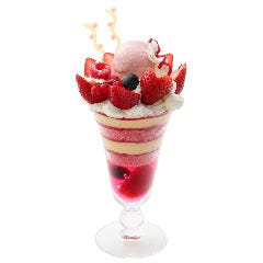 エミールパフェ ホワイトティラミスパフェ エミールパフェ ホワイトティラミスパフェ