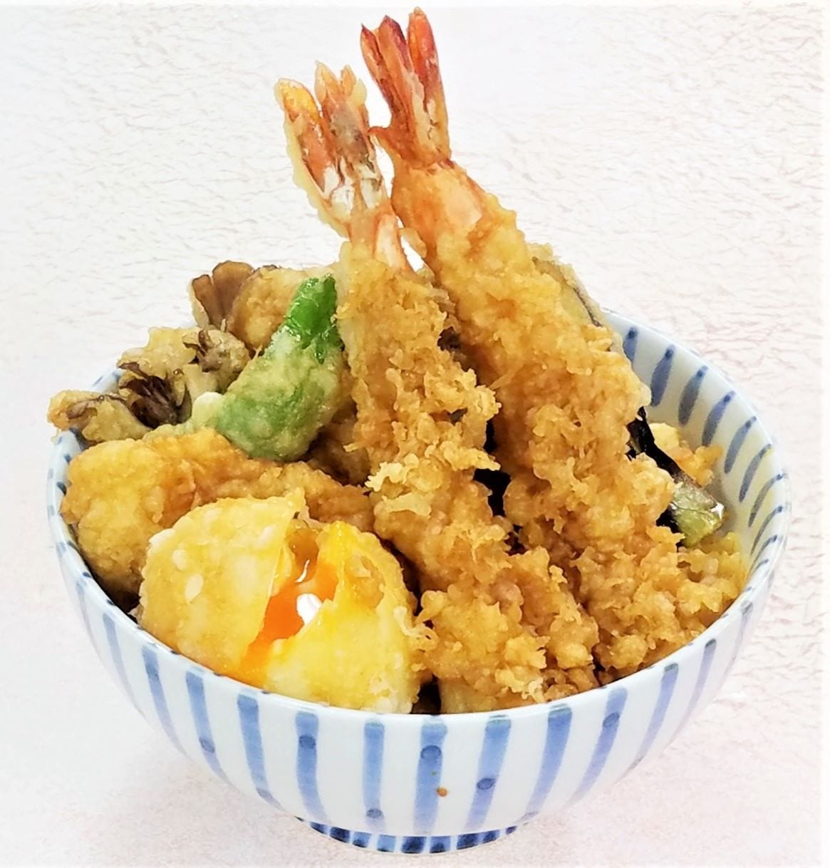 ボリュームもたっぷり！人気のびっくり天丼