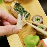 熟練の職人が織りなす繊細なお料理