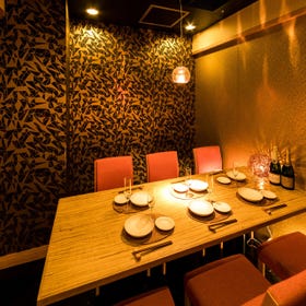 【全席個室居酒屋】焼鳥と肉汁餃子食べ放題 語り屋 梅田東通り店
